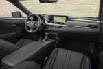 Lexus ES350 F-Sport 2018 года (NA)